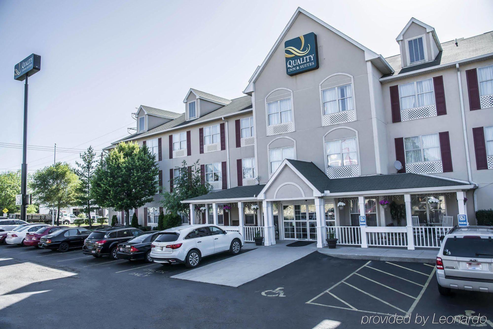 Quality Inn & Suites Cincinnati Sharonville Kültér fotó